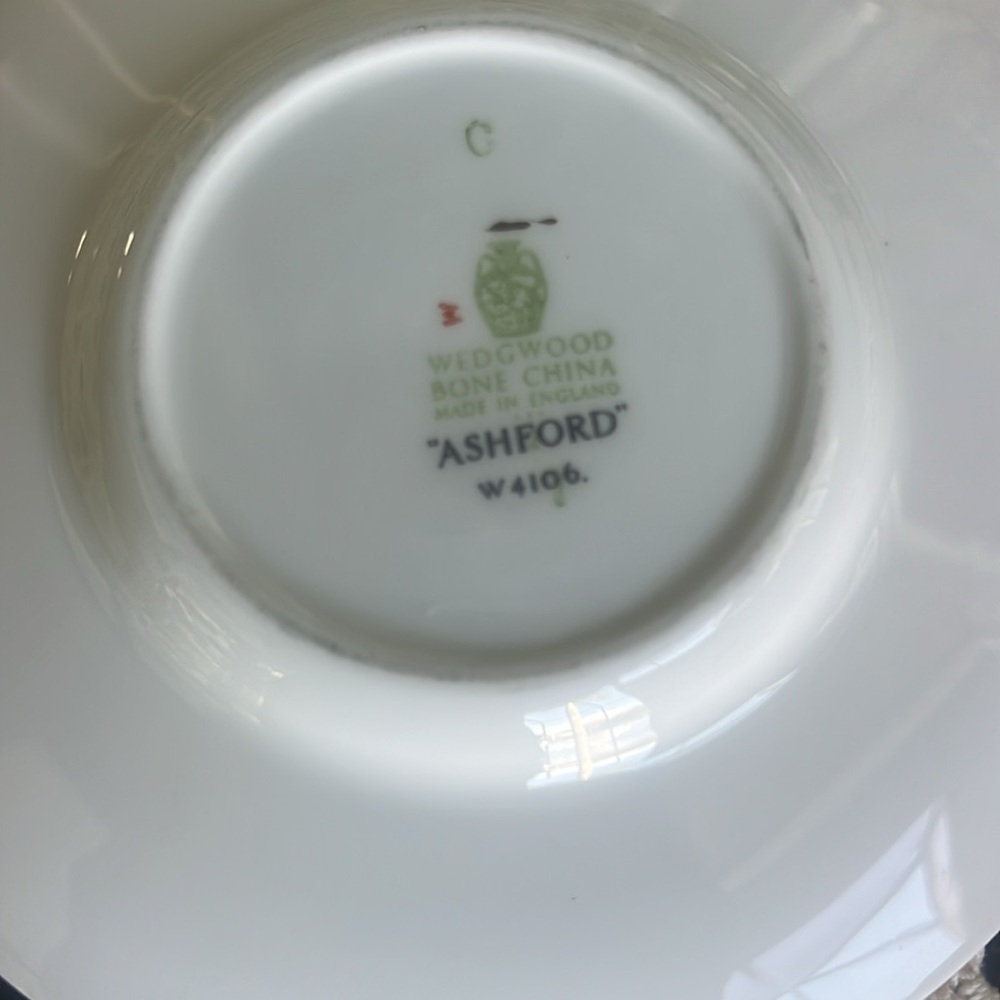 EUC Wedgewood Ashford grey demitasse cup, and saucer set discontinued - Picture 5 of 6